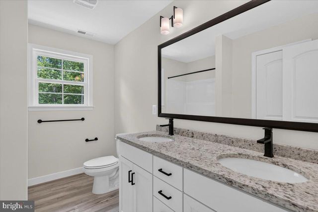 126 HICKORY LN, Bumpass, VA 23024