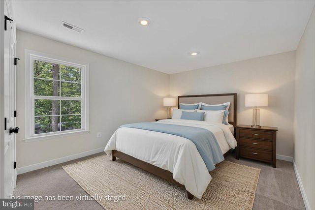 126 HICKORY LN, Bumpass, VA 23024