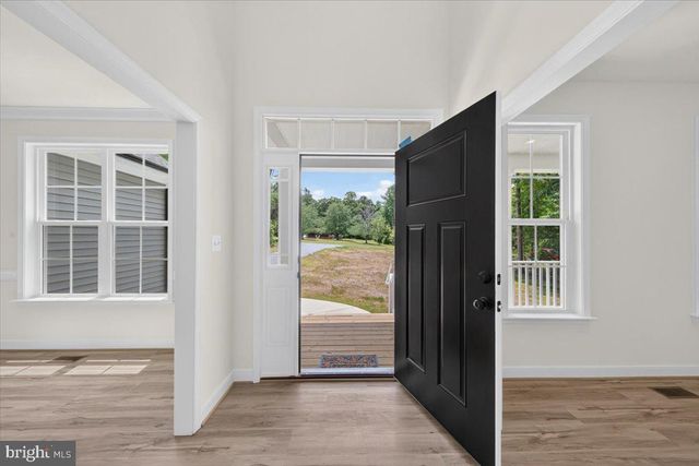 126 HICKORY LN, Bumpass, VA 23024