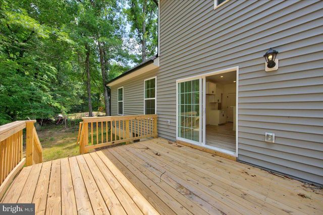 126 HICKORY LN, Bumpass, VA 23024