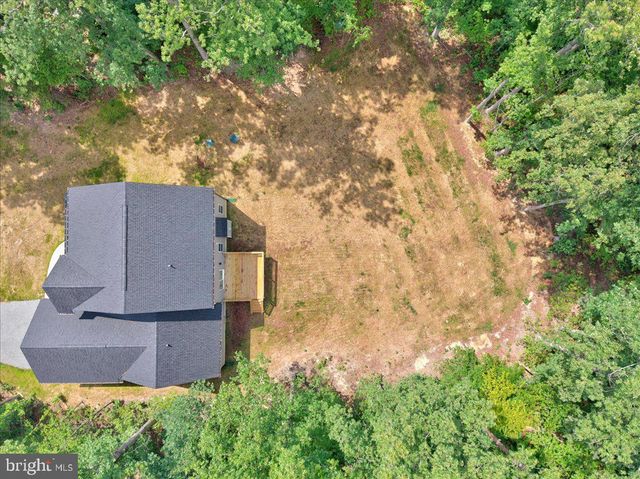 126 HICKORY LN, Bumpass, VA 23024