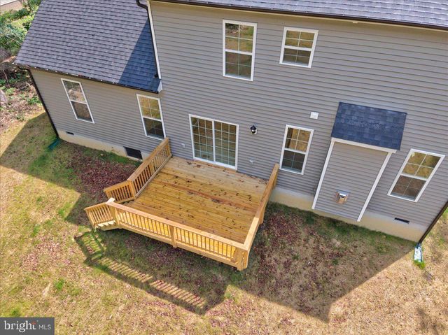126 HICKORY LN, Bumpass, VA 23024