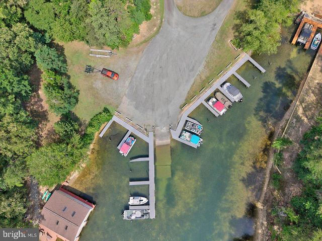 126 HICKORY LN, Bumpass, VA 23024