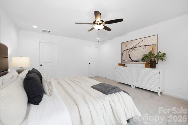 5041 San Francisco Circle, Charlotte, NC 28216