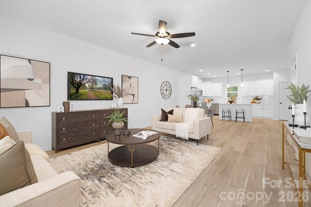 5041 San Francisco Circle, Charlotte, NC 28216