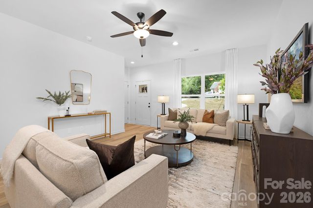 5041 San Francisco Circle, Charlotte, NC 28216