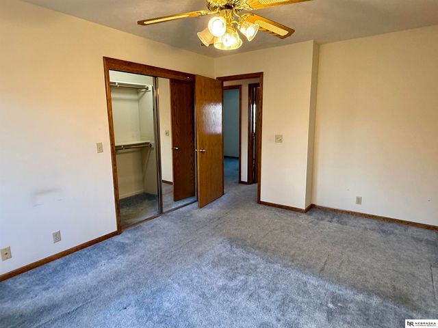 5763 N 130th Street, Omaha, NE 68164