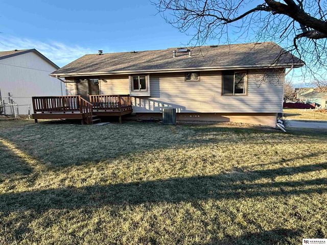 5763 N 130th Street, Omaha, NE 68164