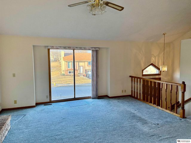 5763 N 130th Street, Omaha, NE 68164