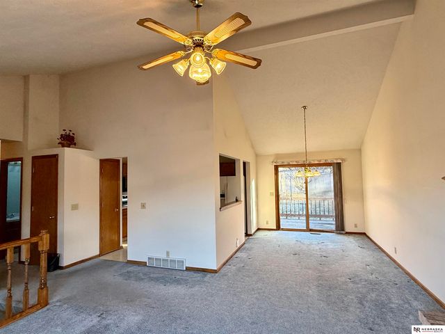 5763 N 130th Street, Omaha, NE 68164