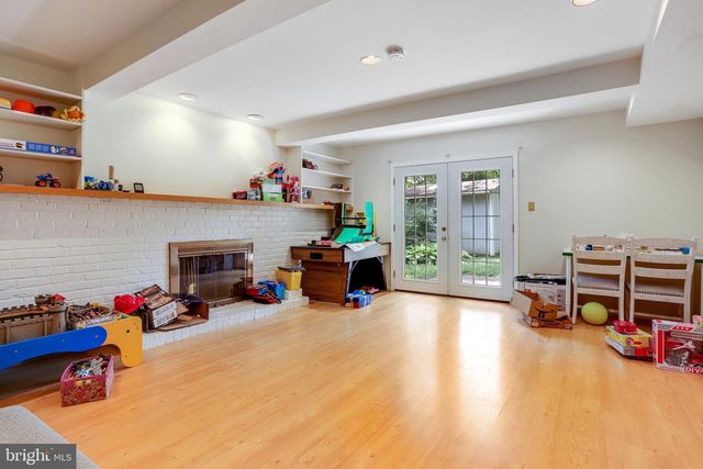 11802 ENID DR, Potomac, MD 20854