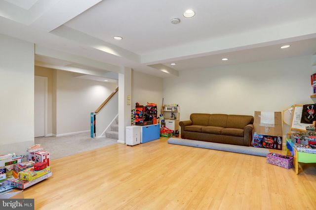 11802 ENID DR, Potomac, MD 20854