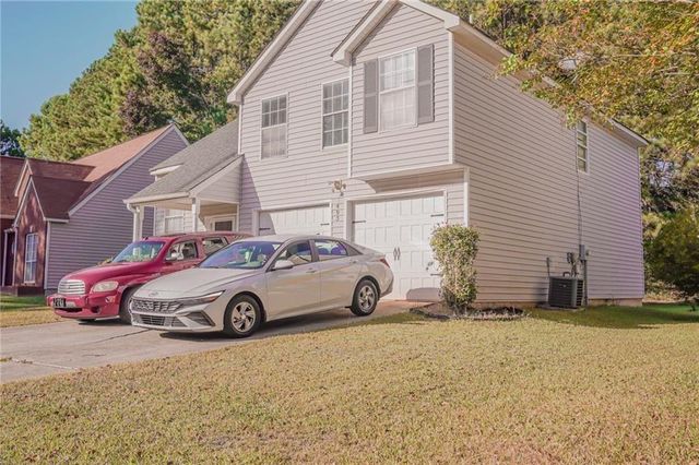 493 E LAKE Drive, Riverdale, GA 30274