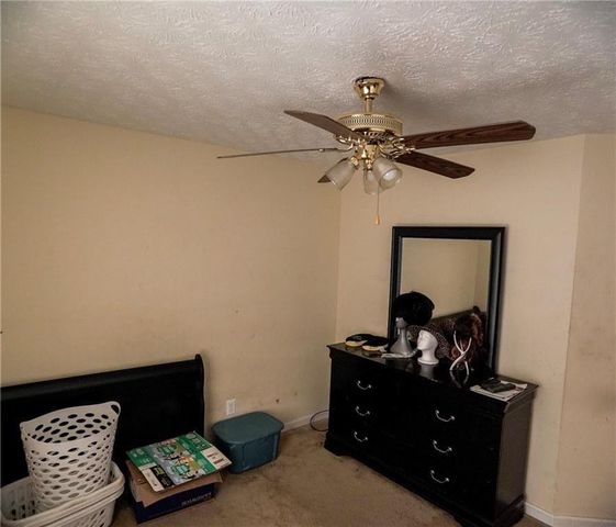 493 E LAKE Drive, Riverdale, GA 30274