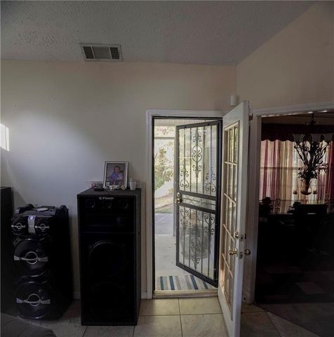 493 E LAKE Drive, Riverdale, GA 30274