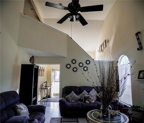 493 E LAKE Drive, Riverdale, GA 30274