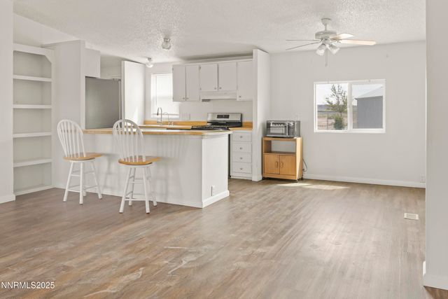 2880 Talapoosa Street, Silver Springs, NV 89429