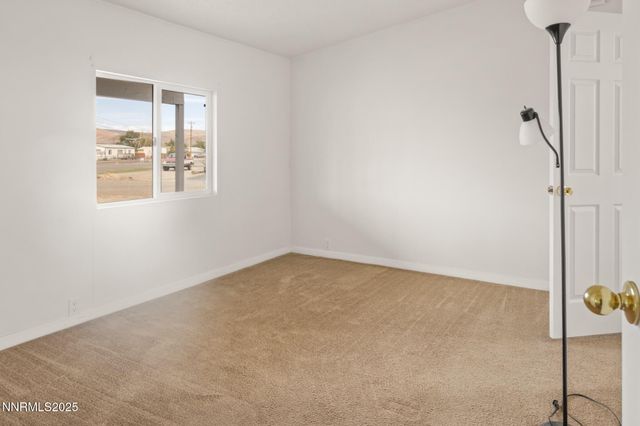 2880 Talapoosa Street, Silver Springs, NV 89429