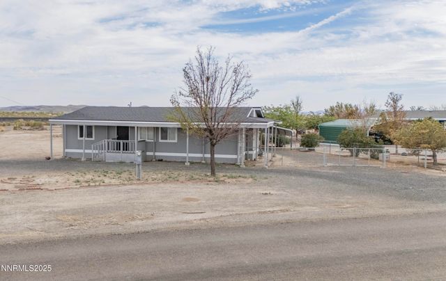 2880 Talapoosa Street, Silver Springs, NV 89429