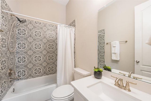 1721 Lakeside Harbor Court, League City, TX 77573