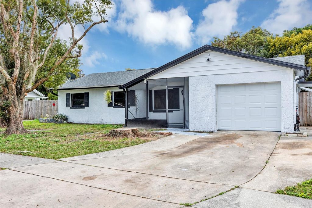 Image 2 of property listing at 7900 TOLEDO STREET, Orlando, FL 32822