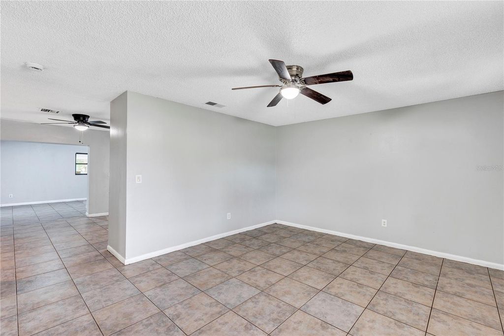 Image 6 of property listing at 7900 TOLEDO STREET, Orlando, FL 32822
