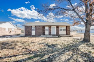 502 N Summitlawn Ln, Wichita, KS 67212