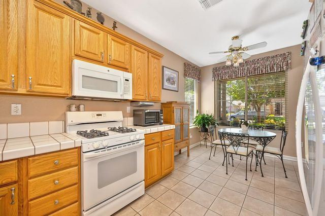 7509 Apple Hollow Loop, Roseville, CA 95747