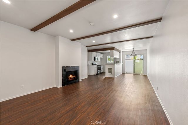 415 S Prospect Avenue 204, Redondo Beach, CA 90277