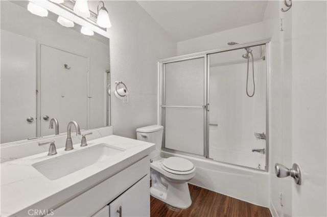 415 S Prospect Avenue 204, Redondo Beach, CA 90277