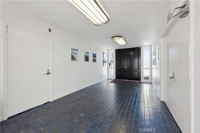 415 S Prospect Avenue 204, Redondo Beach, CA 90277