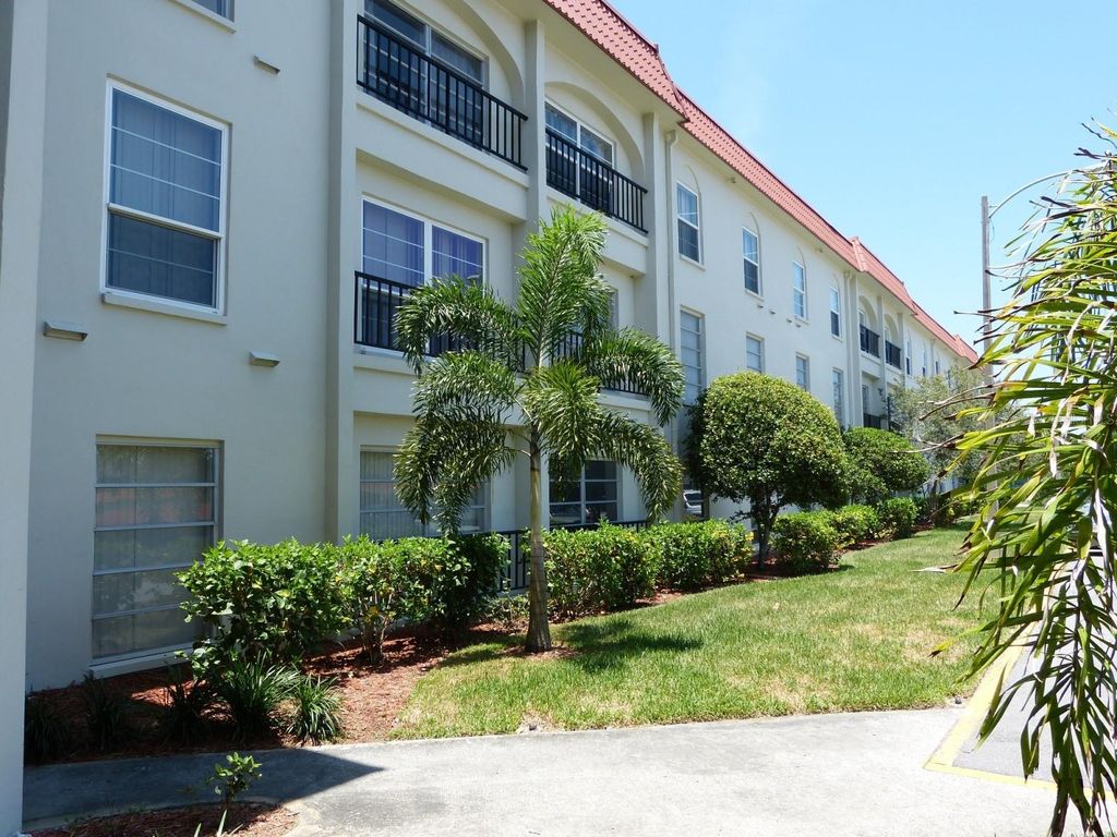 2700 BAYSHORE BOULEVARD 2205, Dunedin, FL 34698