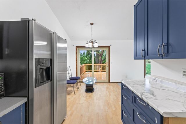 6025 79th Avenue N, Brooklyn Park, MN 55443