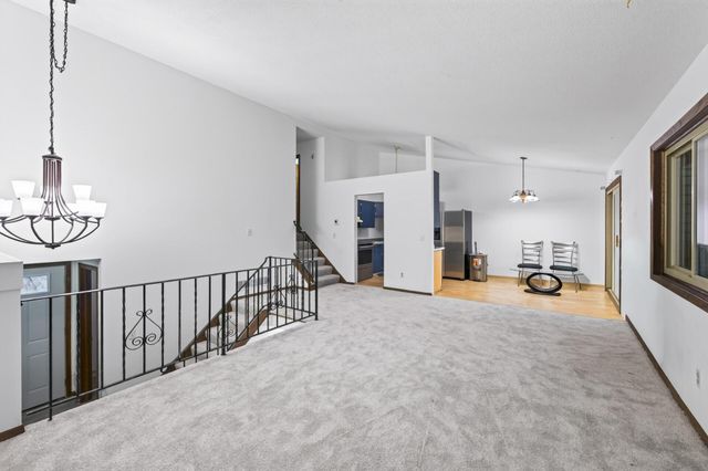 6025 79th Avenue N, Brooklyn Park, MN 55443