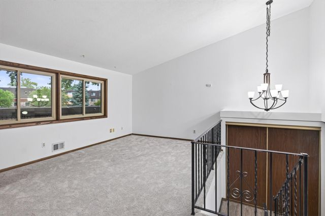 6025 79th Avenue N, Brooklyn Park, MN 55443