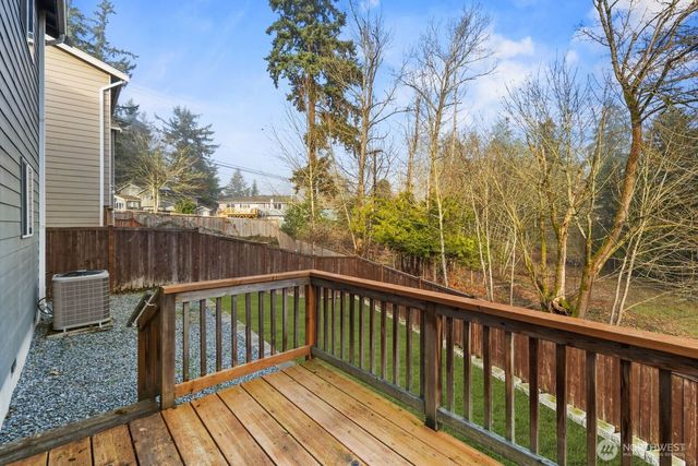 25912 35th Place S, Kent, WA 98032
