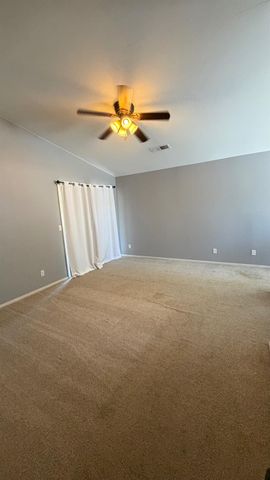 5398 W Robinson Avenue, Fresno, CA 93722