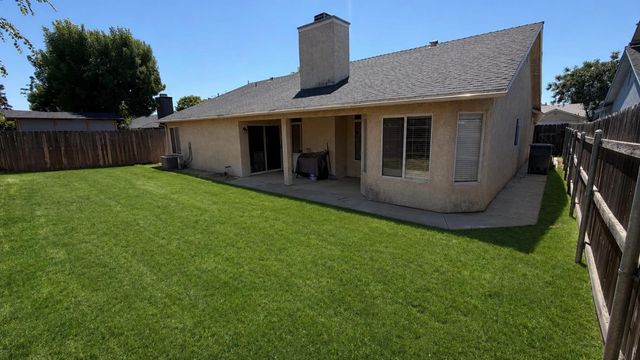 5398 W Robinson Avenue, Fresno, CA 93722