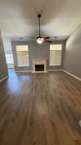 5398 W Robinson Avenue, Fresno, CA 93722