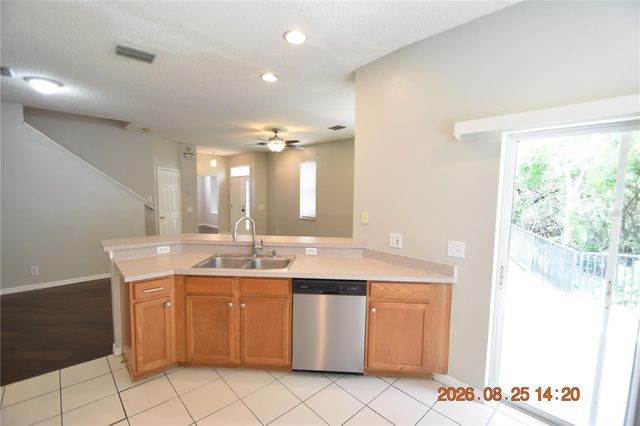 556 BLACK LION DRIVE NE 556, St Petersburg, FL 33716