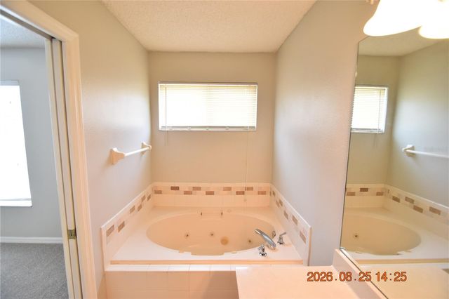 556 BLACK LION DRIVE NE 556, St Petersburg, FL 33716