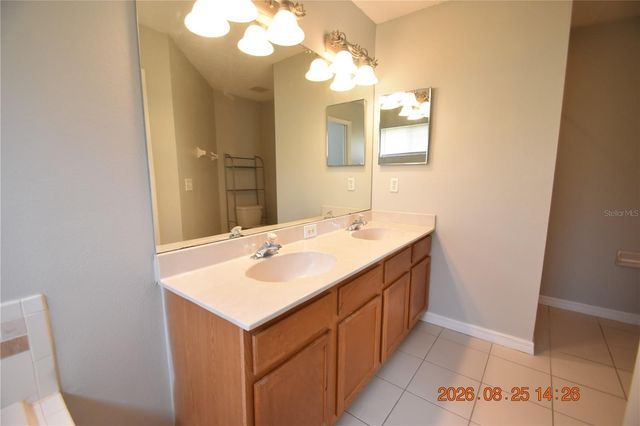 556 BLACK LION DRIVE NE 556, St Petersburg, FL 33716