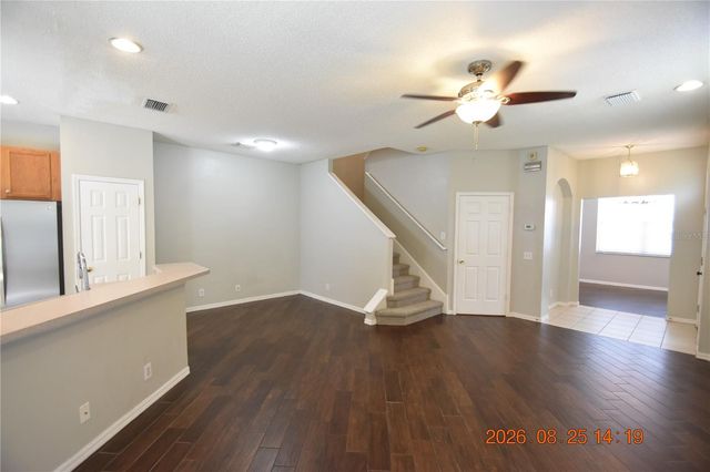 556 BLACK LION DRIVE NE 556, St Petersburg, FL 33716