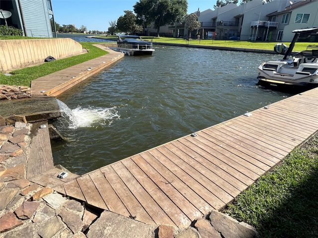 12500 Melville Drive Drive B313, Montgomery, TX 77356