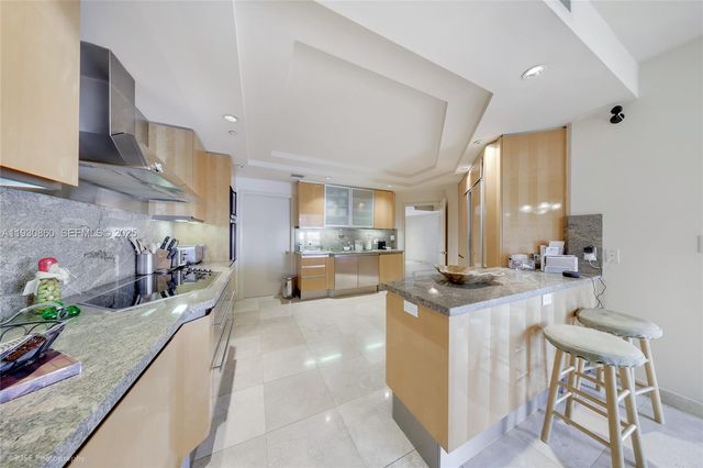 2600 Island Boulevard 703, Aventura, FL 33160