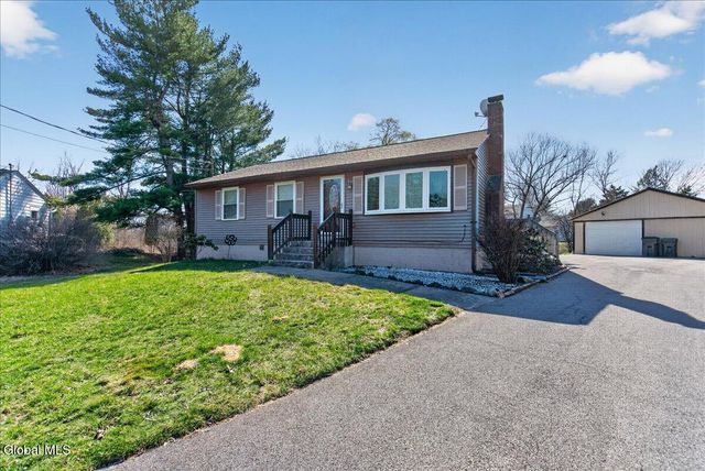 25 Dorchester Drive, Stillwater, NY 12170