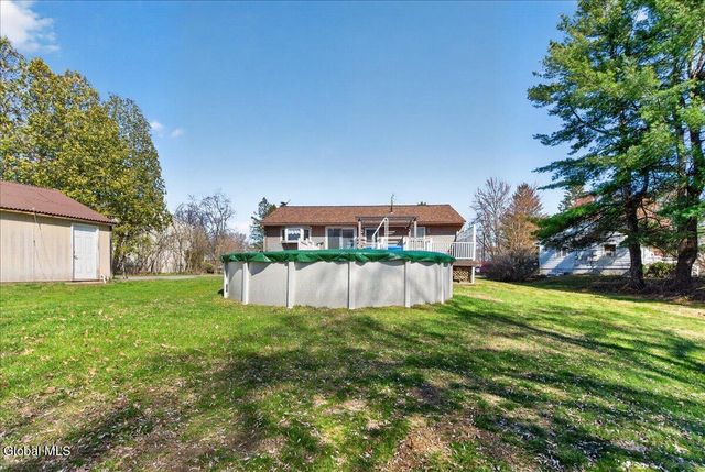 25 Dorchester Drive, Stillwater, NY 12170