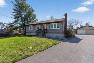 25 Dorchester Drive, Stillwater, NY 12170
