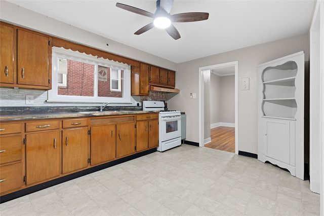 430 Newkirk St, Carnegie, PA 15106