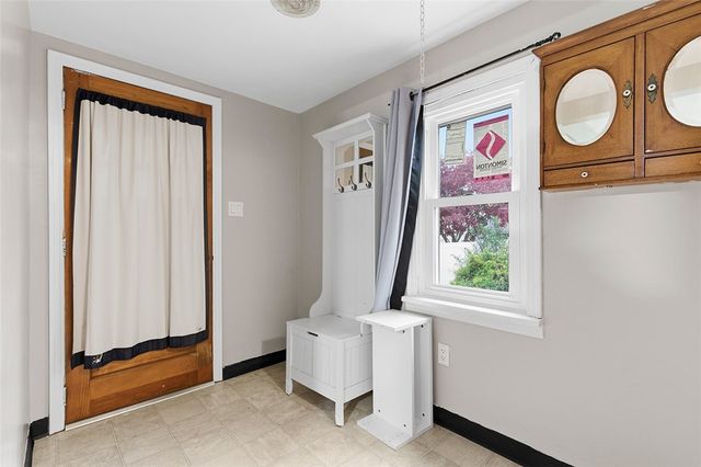 430 Newkirk St, Carnegie, PA 15106